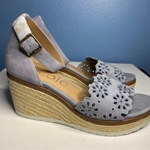 NICOLE SHOES Espadrilles brand new without tags, 9 open toe sandals gray